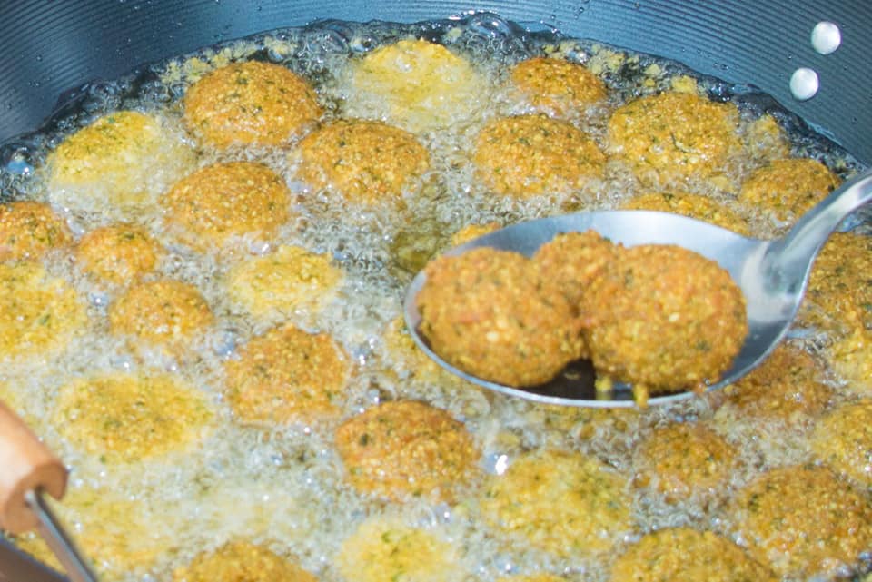 ארוחת ל"ג בעומר במעון ניצולי השואה