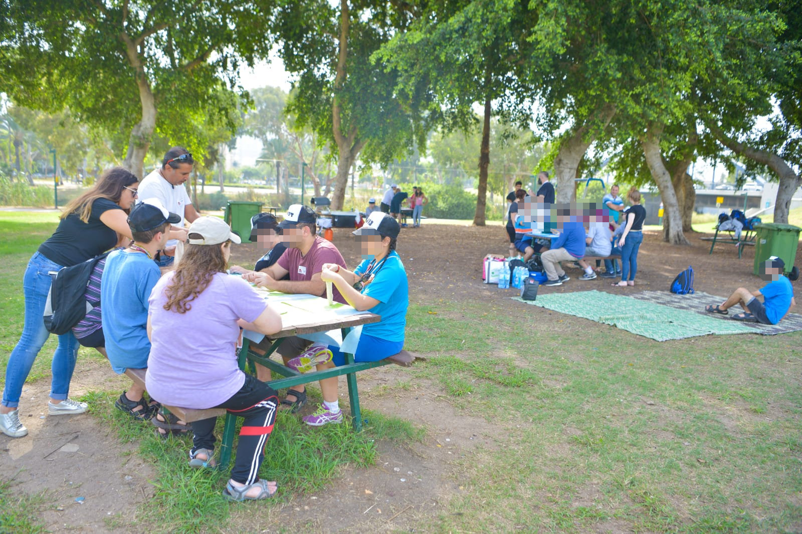 פיצה עם חניכי בית אקשטיין בטבע