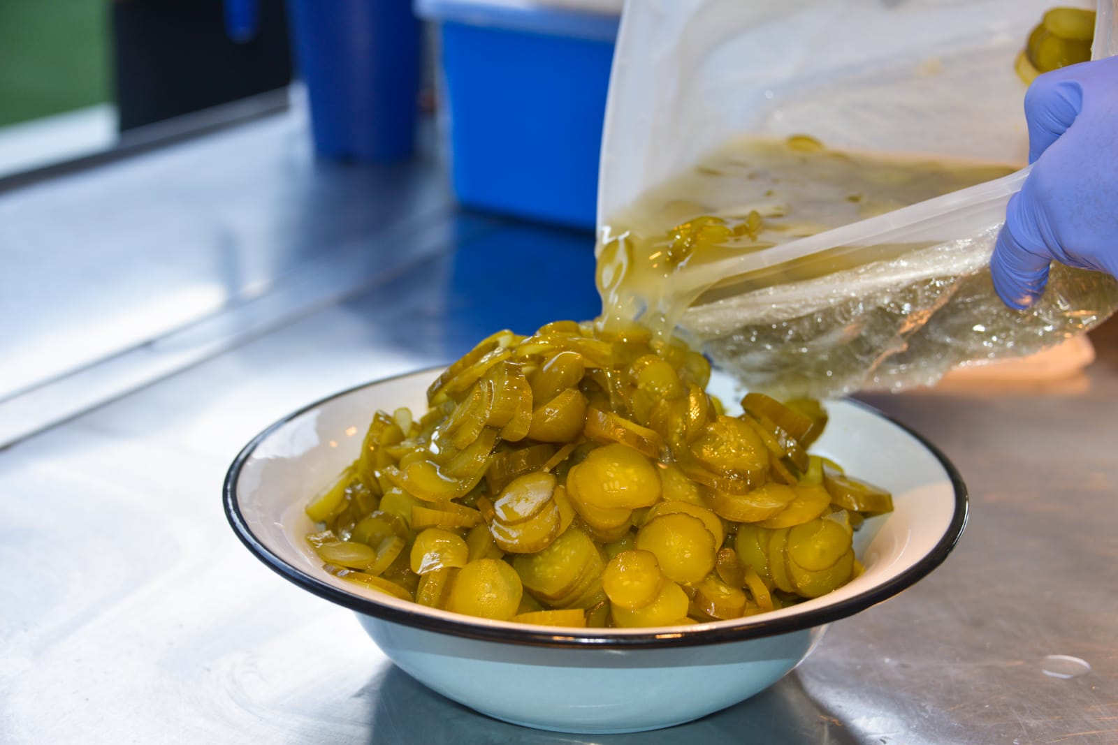 אחה"צ של מוסיקה ופלאפל בכפר עופרים