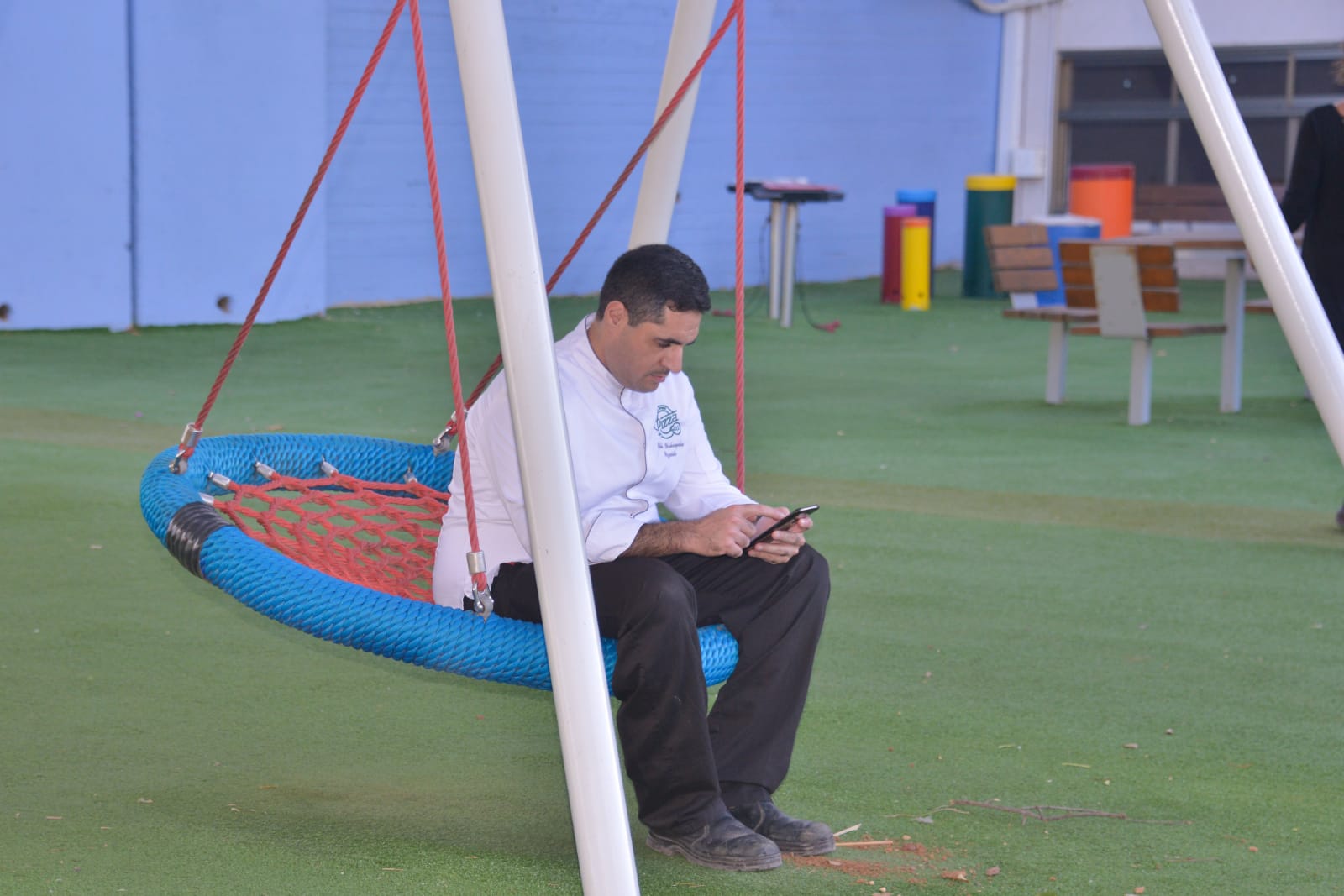 אחה"צ של מוסיקה ופלאפל בכפר עופרים