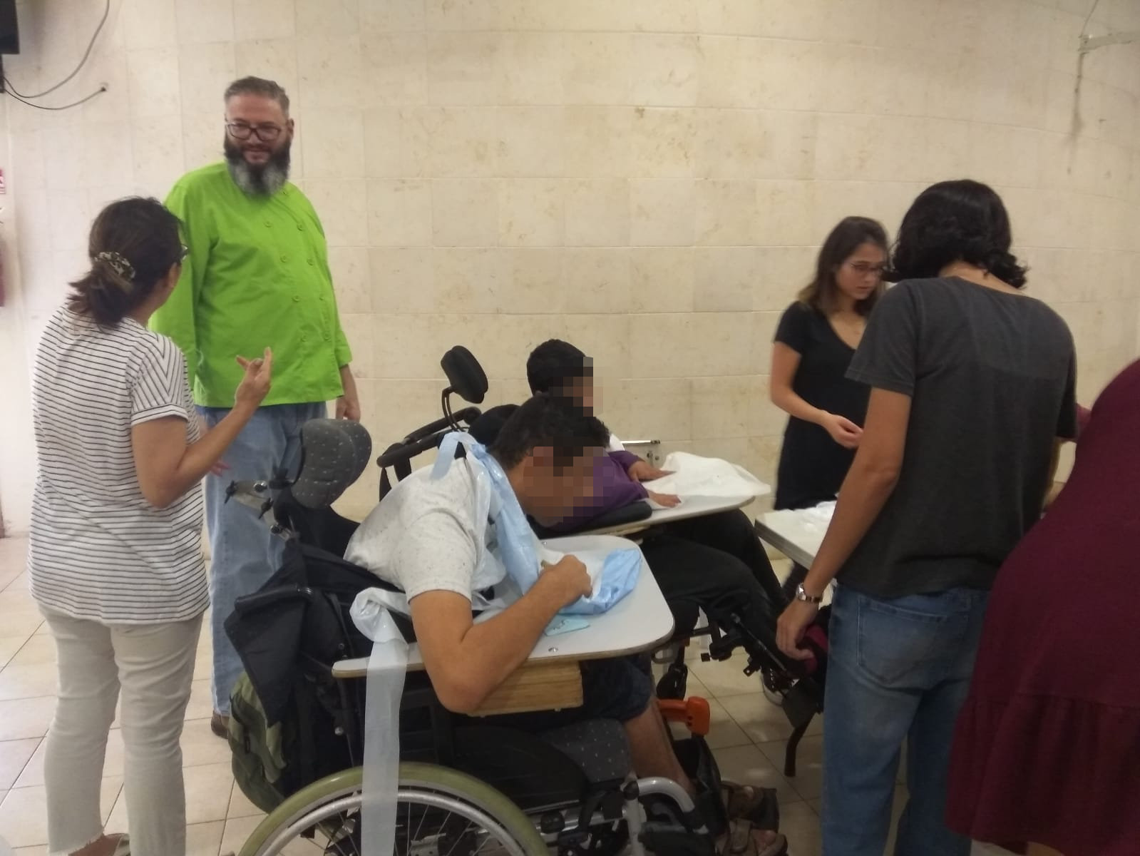 סדנת פיצה בבית נועם - יום 1 מ-3