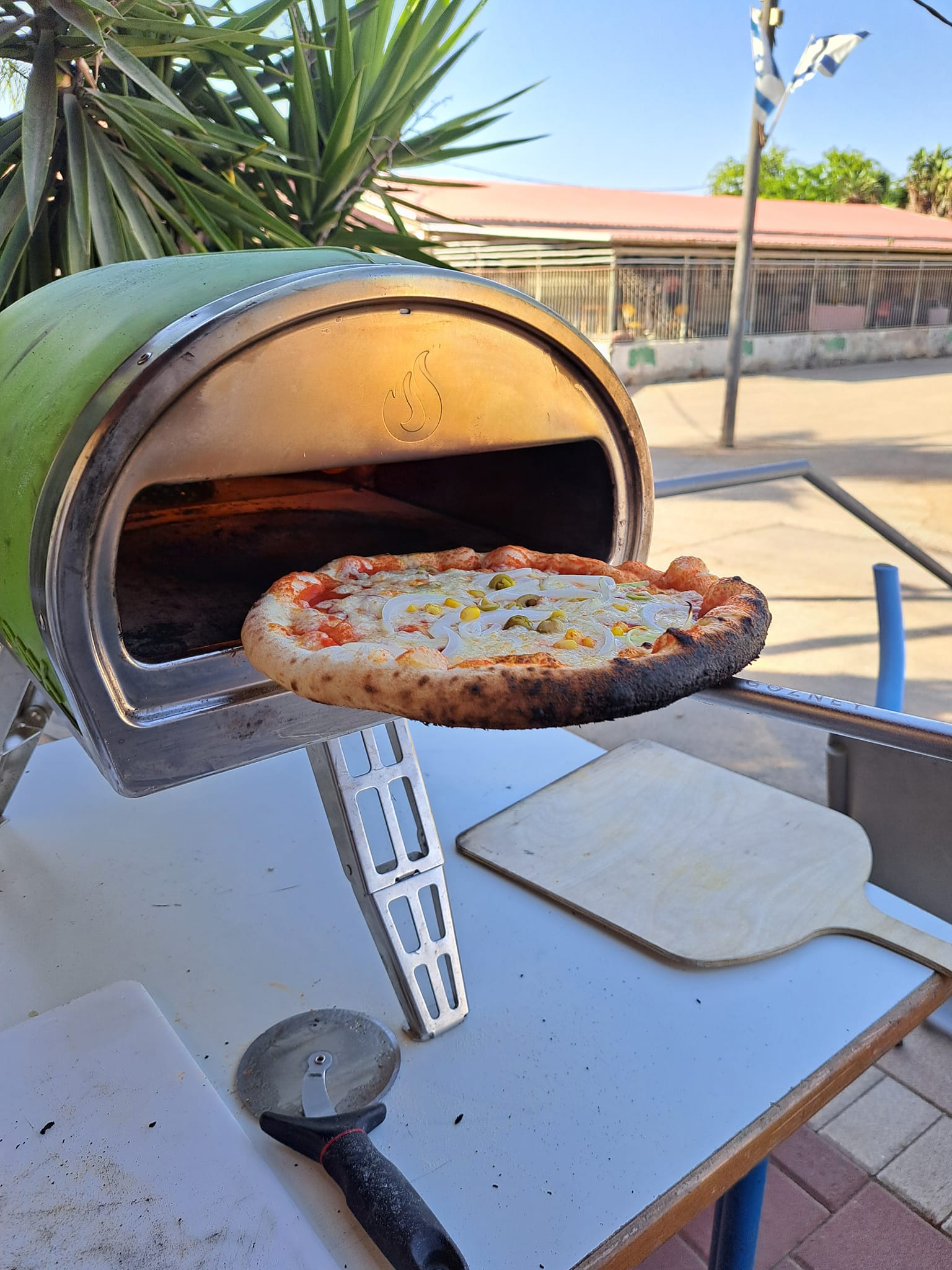 סדנת פיצה עם מבוגרים על הרצף האוטיסטי