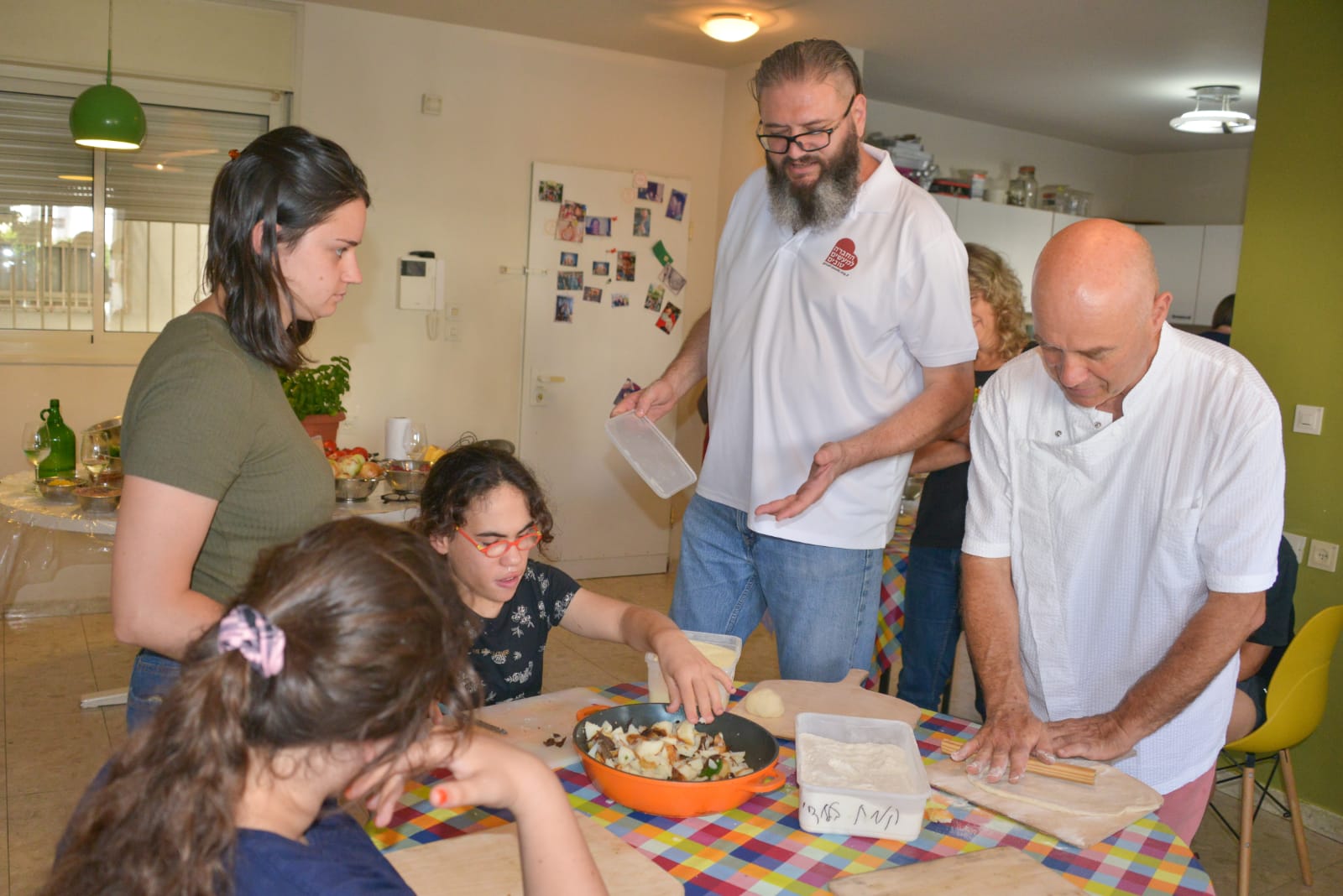 ילדי פרוייקט כפתור והשף צחי בוקששתר