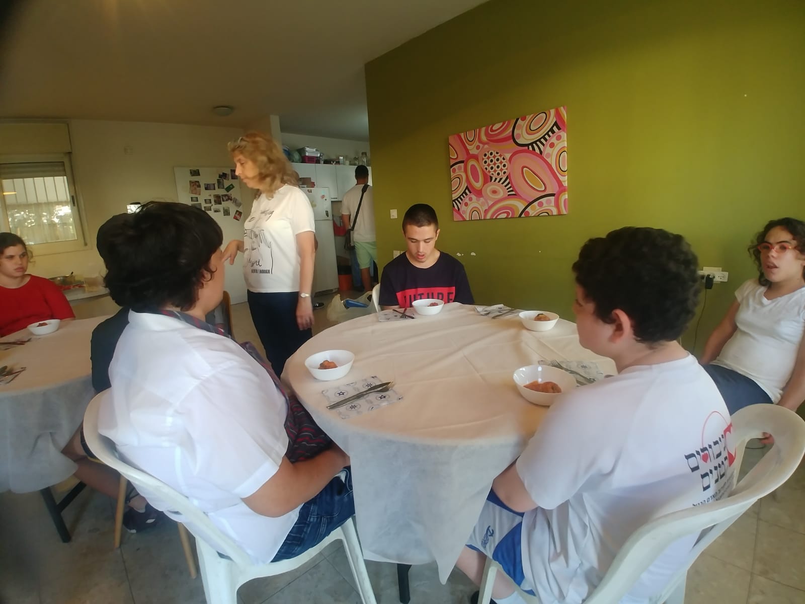 ילדי פרוייקט כפתור והשף איל לביא