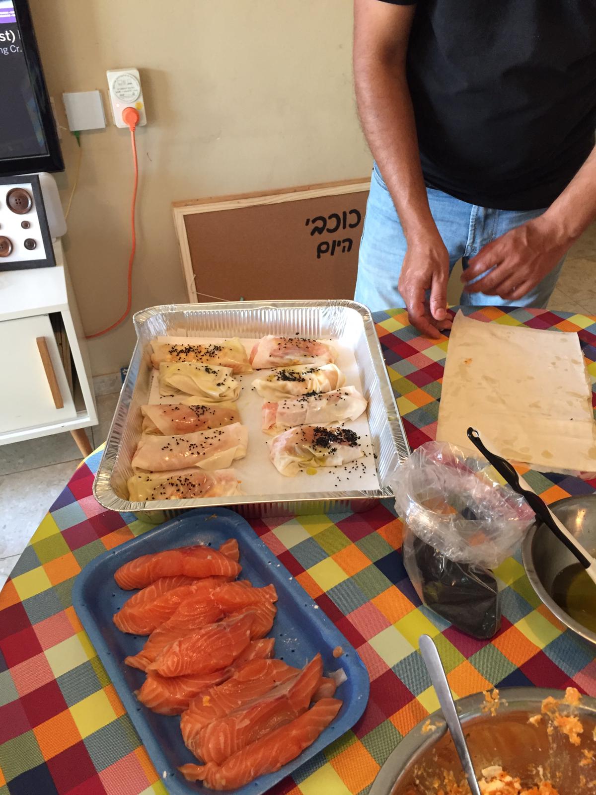 ילדי פרוייקט כפתור והשף איל לביא